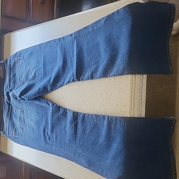 NWT Signature Levi Modern Boot Cut Simply Stretch Size 10L - Picture 9 of 11